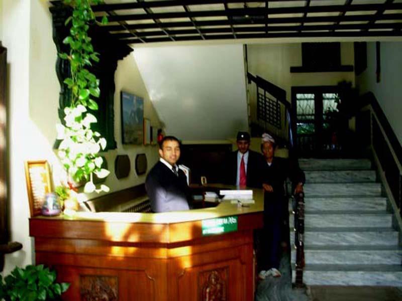 Hotel Meera Pokhara Buitenkant foto